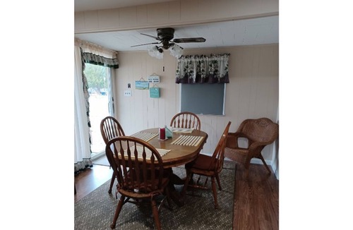 Long Neck House | 10 miles to Rehoboth Beach, remodeled home in quiet neighborhood
