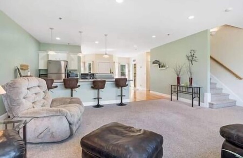 Carrabassett Valley House | 10 min to Sugarloaf Ski Lifts, Spacious 4 Bedrooms