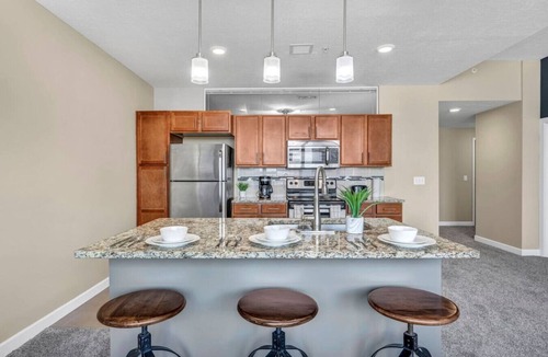 Downtown Cleveland Apartment | 10th Floor Luxury SkySuite in Heart of Downtown!