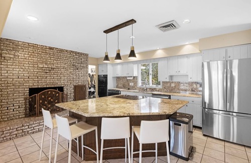 Green Creek House | 12 Acre Estate with Private Beach and Private Pool