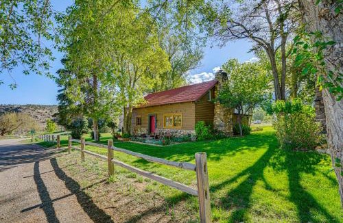 Spanish Valley House | 14 Mi to Main Street Moab: Cabin w/Hot Tub Access