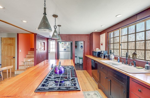 Center Lovell House | 17-Acre Farmhouse Retreat | Mountain Views, Trails