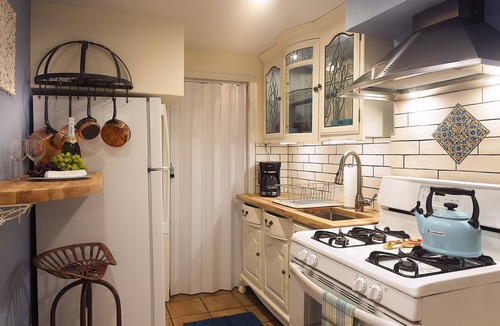 East Richmond Heights Apartment | 1BR/1BA newly remodeled, next to regional park, SF, Berkeley, Wine Country