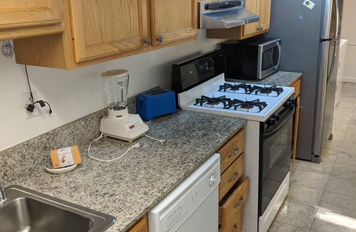 Lakeshore Apartment | 1BR, 1BA spacious, fully furnished unit in best area with laundry, Wi-Fi, TV.