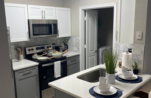 Alden Bridge Apartment | 1BR Minutes to Woodlands Pool & Gym Stay