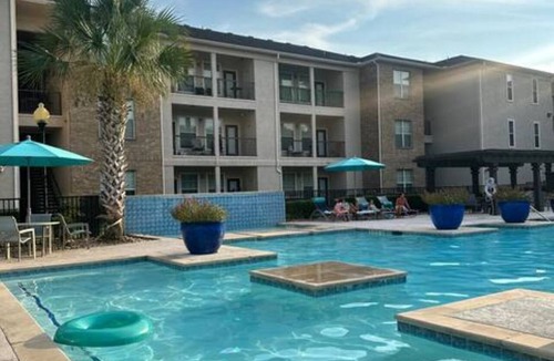 Alden Bridge Apartment | 1BR Minutes to Woodlands Pool & Gym Stay