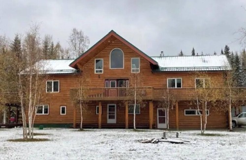Badger House | 2 Bed/1Bath Triplex Log Cabin - Unit B