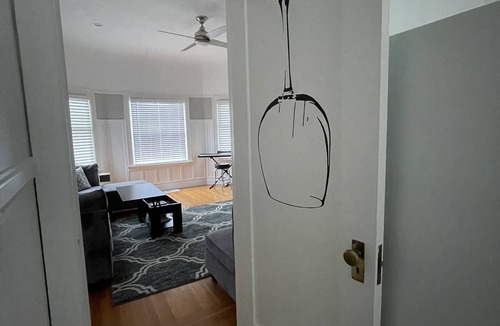 Alameda Apartment | 2 bedroom/2 bathroom in newly renovated 1900 Victorian House