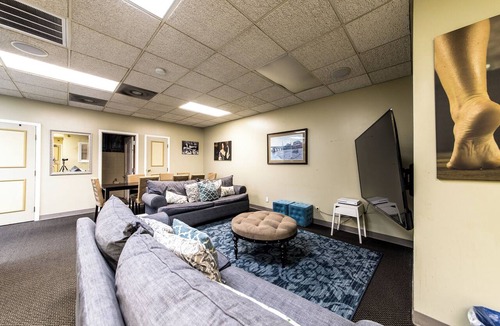 Downtown St. Louis Apartment | 2-bedroom apartment in lovely St. Louis with air conditioning