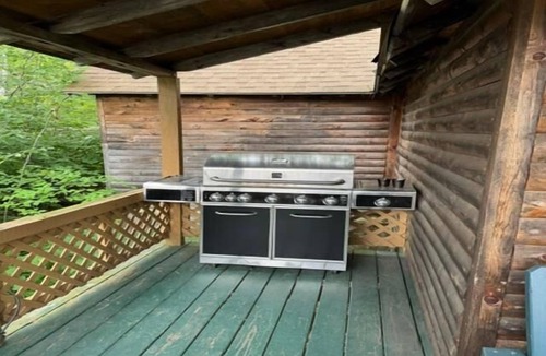 The Forks Cabin | 2 Bedroom Riverside Cabin