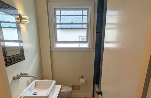 Forest Knolls Apartment | 2 Bedroom Single family L-563308 by Houzlet