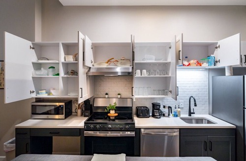 Downtown Cincinnati Apartment | 2 Bedroom Steps from Music Hall & Findlay Market
