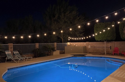 Canyon Ridge West House | 2 Car Garage Tesla Charger KING BEDS 2 Master Suites Hot Tub Pool