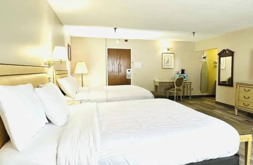 Presque Isle Hotel | 2 Comfortable Units w/Essentials Near University and State Park Highlights