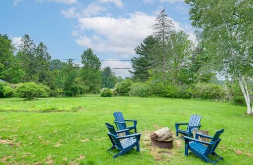 Chardon House | 2 Mi to Chardon Square: Family Farmhouse Escape