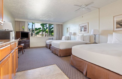 Kahului Hotel | 2 Pet-Friendly Units | Near Maui Nui Botanical Gardens - 1.4 mi | Beach Access