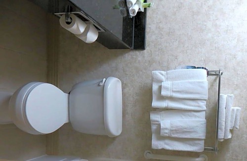 Marysville Hotel | 2-Star Hotel ∙ Holiday Inn Express Hotel and Suites Marysville, an IHG Hotel