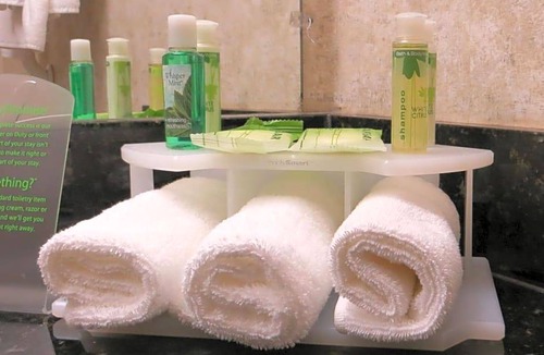 Marysville Hotel | 2-Star Hotel ∙ Holiday Inn Express Hotel and Suites Marysville, an IHG Hotel