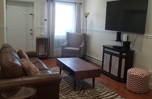 Queens Apartment | 20-2 Comfortable Quality Cribs