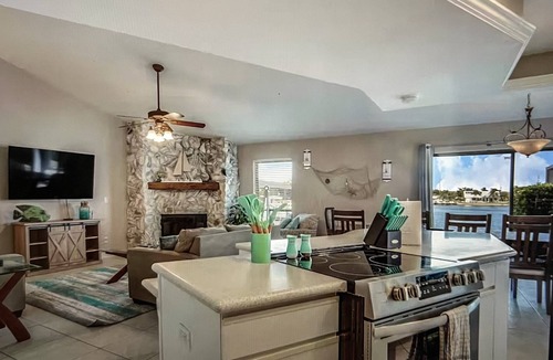 Eight Lakes House | 20% Summer Discount - Dolphin Cove -Florida Living at its finest!