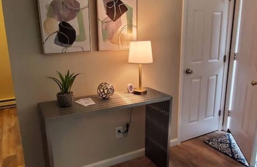 Franklin House | 219 Maxwell St - Unit C · A great newly renovated place to stay in Franklin