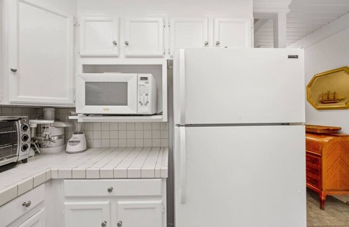 University Heights House | 2BR Close To Stanford, Medical Center and Hospital