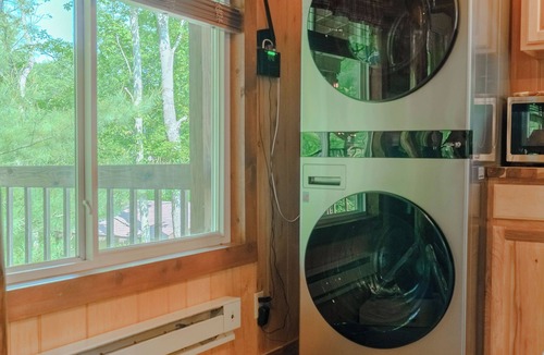 New Rumley Cabin | 2Q Cabin near Leesville Lake ~Pets welcome~