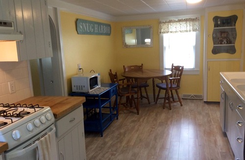 Snug Harbor House | 3 Bedroom 1 Bath With Central AC 1 Mile From East Matunuck Beach
