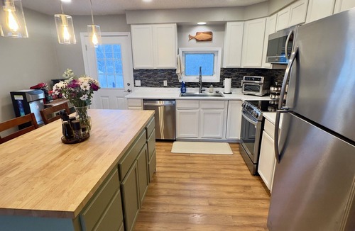 Badger House | 3-bedroom, 2-bath house in lovely North Pole for your getaway