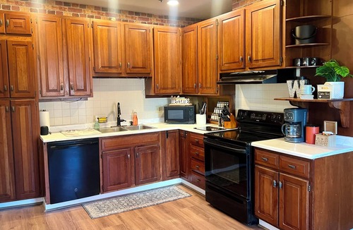 Springfield House | 3-bedroom house in Springfield - walking distance to Wittenberg University