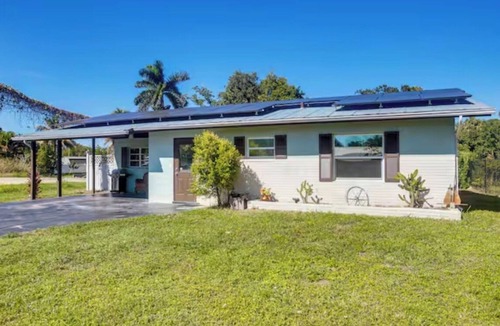 Fort Myers House | 3-bedroom riverfront house next to historic downtown Fort Myers