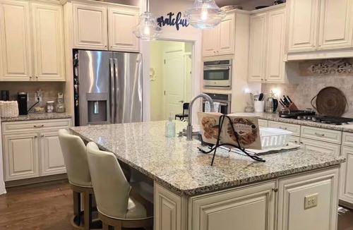 Ocean View Villa | 3-Bedroom Villa in charming Ocean View lazy river pool and fitness center