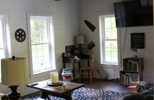 Abbot Cottage | 3-bedroom Waterfront Cottage 20 minutes to Moosehead Lake