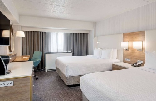 Downtown Columbus Hotel | 3 Comfortable Units, Near Ohio Historical Center! Convenient Stay!