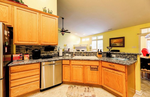 Savannah's Landing Cottage | 3 Mi to Bethany Beach: Family Home w/Movie Room!