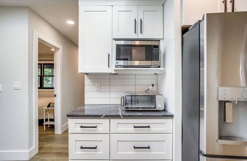 Ocean View Cottage | < 3 Mi to Bethany Beach! Wooded Retreat w/Yard