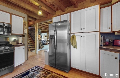 Holland Cabin | 3 miles from downtown Holland 12 miles from Saugatuck 7 miles to Lake Mich