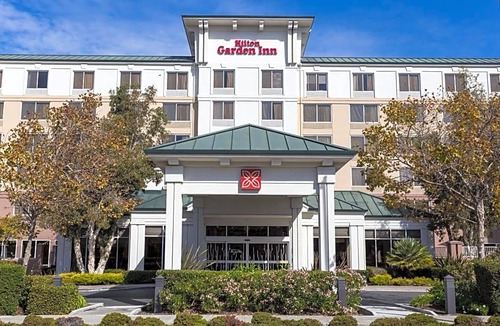 East San Mateo Hotel | 3-Star Hotel ∙ Hilton Garden Inn San Mateo