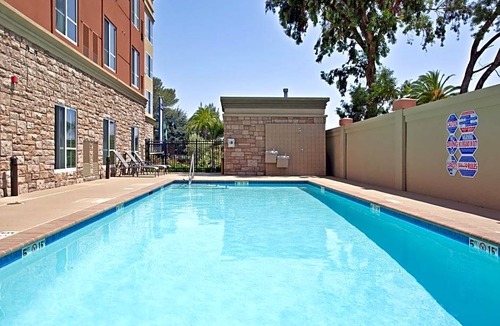 Oakland Hotel | 3-Star Hotel ∙ Holiday Inn Oakland Airport, an IHG Hotel