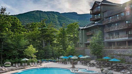 Stowe Area Resort | 345 Studio Spruce Peak Lodge at Stowe Mt Resort Sleeps 4