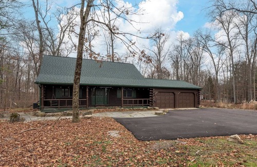 Galena House | 4 Acres I Pac Man I King I 10 mins to Polaris