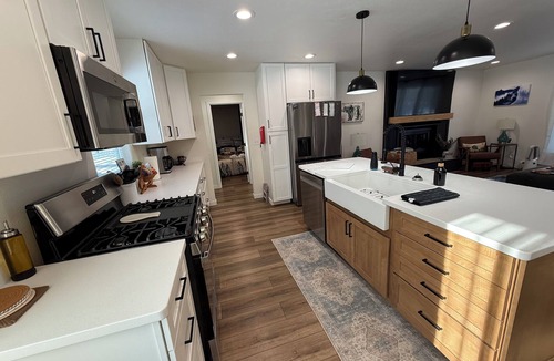 Kalifornsky House | 4 Bears-Quiet Family Escape with Fire Pit