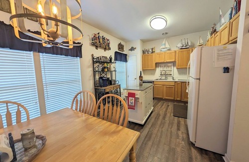 Ocean View House | 4 bedroom dog friendly towhouse with community pool