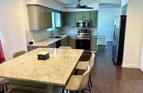 Gahanna House | 4-bedroom house in lovely Gahanna.