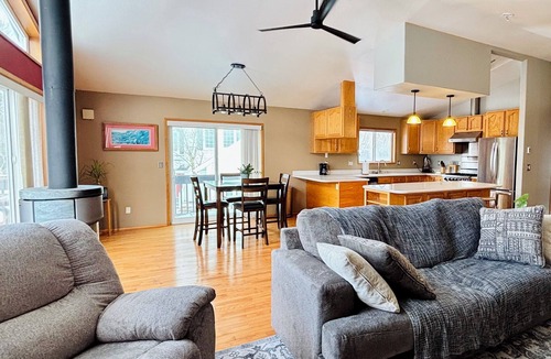 Kodiak House | 4-bedroom house in quaint Kodiak for your getaway