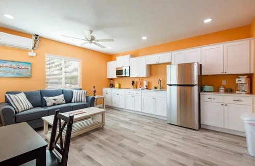 St. Pete Beach Condo | 🌴4 Individual Units🌞Near Beach/Restaurants🐠Pool☀ The Lofts 8-11