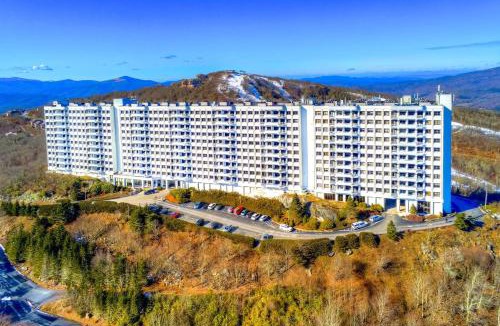 Sugar Mountain House | 4 Mi Sugar Mtn Resort: Renovated Condo w/Views!