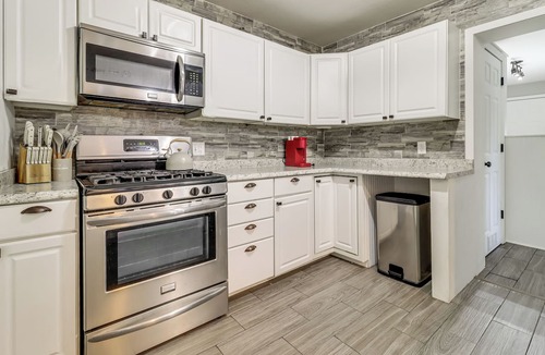 Reynolds Corners House | 4 Mi to UToledo! Cozy Family Home