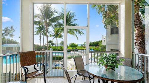 Rock Harbor House | 412 Mariners Club