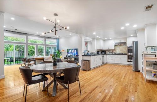 Crescent Park Villa | 420 Cozy 5BR Modern house in Palo Alto